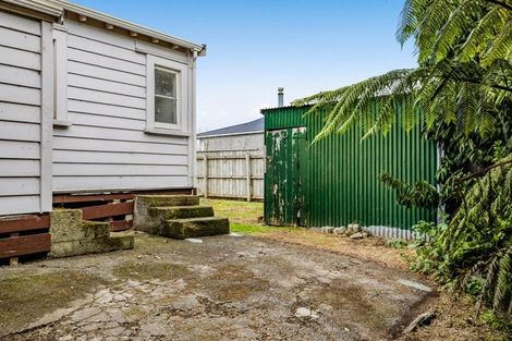 Photo of property in 604 Haowhenua Place, Hawera, 4674