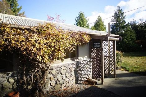 Photo of property in 5 Pioneer Drive, Lake Tekapo, 7999