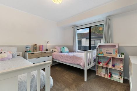 Photo of property in 18 Hadley Wood Drive, Wattle Downs, Auckland, 2103