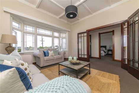 Photo of property in 15 Huapai Street, Onehunga, Auckland, 1061