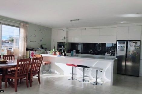 Photo of property in 32a Coronation Road, Hillcrest, Auckland, 0627