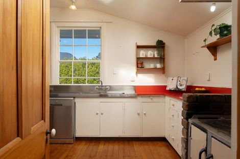 Photo of property in 13e Main Rd Havelock, Havelock, 7100