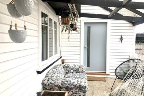 Photo of property in 81e Huatoki Street, Vogeltown, New Plymouth, 4310