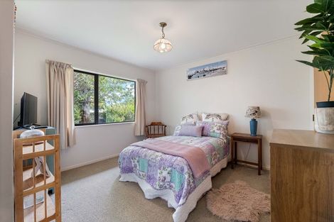 Photo of property in 4 Ruskin Place, Westown, New Plymouth, 4310