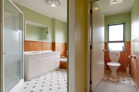 Photo of property in 20 Rua Avenue, Waitarere Beach, Levin, 5510