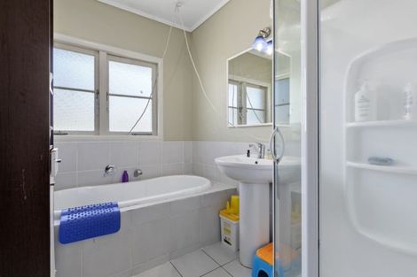 Photo of property in 38 Forest Lake Road, Forest Lake, Hamilton, 3200