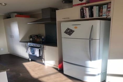 Photo of property in 11 Fifeshire Street, Belmont, Auckland, 0622