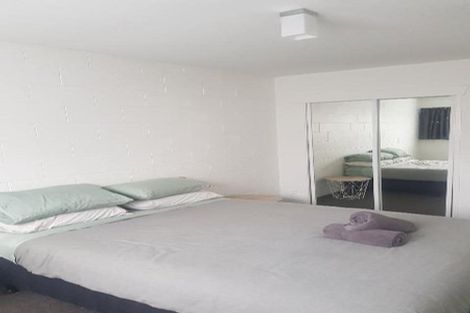 Photo of property in 33 Seddon Road, Frankton, Hamilton, 3204