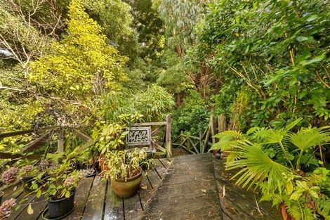 Photo of property in 1077 Dyers Pass Road, Governors Bay, 8971