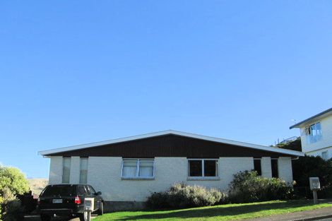 Photo of property in 32 Truro Road, Camborne, Porirua, 5026