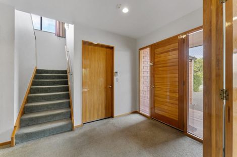 Photo of property in 27 Thornwood Place, Redwood, Christchurch, 8051