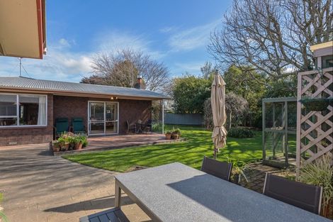 Photo of property in 9 Panako Place, Awapuni, Palmerston North, 4412