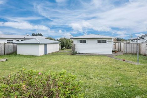 Photo of property in 46 Kaitawa Crescent, Paraparaumu, 5032