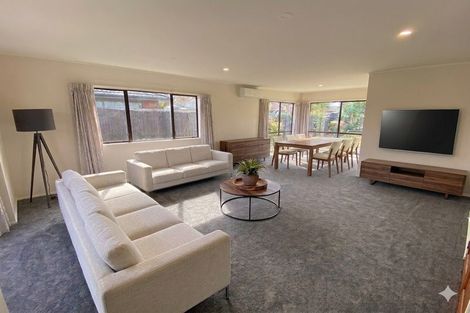 Photo of property in 7 Kadina Place, Botany Downs, Auckland, 2010