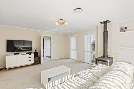 Photo of property in 8 Oleander Place, Bell Block, New Plymouth, 4312