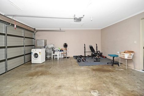 Photo of property in 12 Price Crescent, Mount Wellington, Auckland, 1060