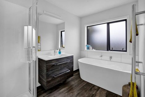 Photo of property in 4 Bianca Crescent, Stratford, 4332