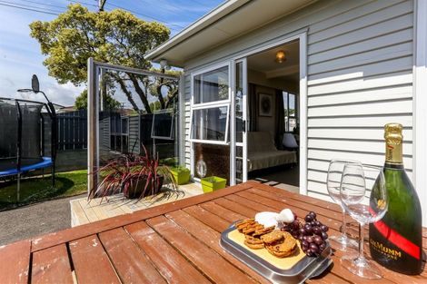 Photo of property in 153 Ngamotu Road, Spotswood, New Plymouth, 4310