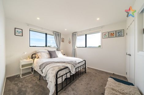 Photo of property in 8/97 Whites Line East, Waiwhetu, Lower Hutt, 5010