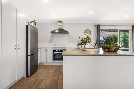 Photo of property in 36 Mandalay Place, Waiuku, 2123