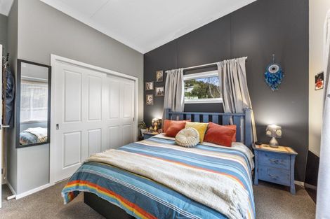 Photo of property in 17 John Street, Stokes Valley, Lower Hutt, 5019