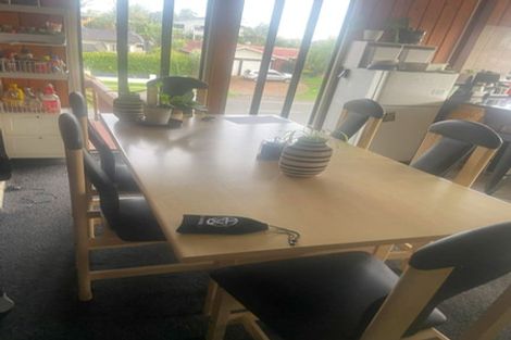 Photo of property in 18 Prince Regent Drive, Half Moon Bay, Auckland, 2012