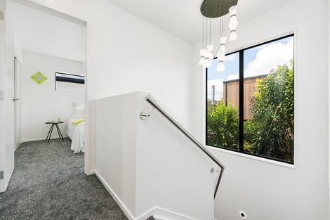 Photo of property in 13a Renata Crescent, Te Atatu Peninsula, Auckland, 0610