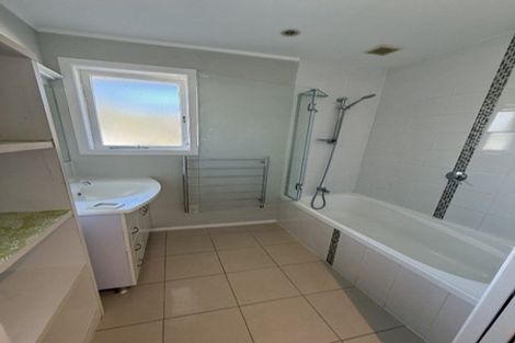 Photo of property in 2/71 Gardner Avenue, New Lynn, Auckland, 0600