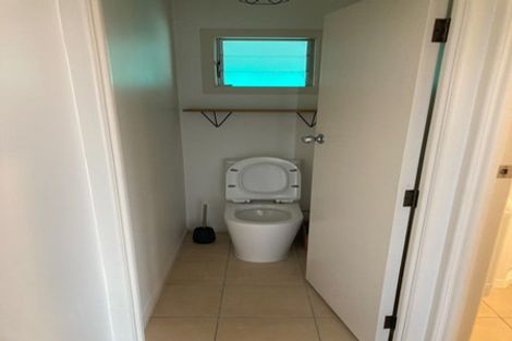 Photo of property in 1/23 Weldene Avenue, Glenfield, Auckland, 0629