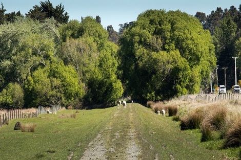 Photo of property in 125-127 Bell Road, Waiwhetu, Lower Hutt, 5010