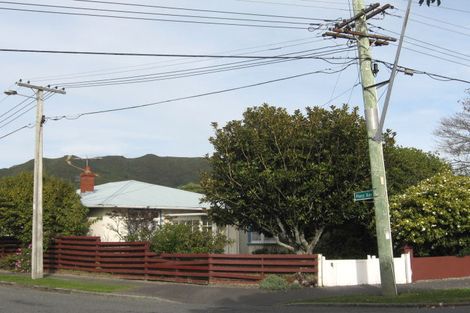 Photo of property in 8 Witako Street, Epuni, Lower Hutt, 5011