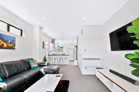 Photo of property in 12a Dida Park Drive, Kumeu, 0810
