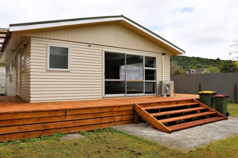 Photo of property in 71a Main Road, Wainuiomata, Lower Hutt, 5014