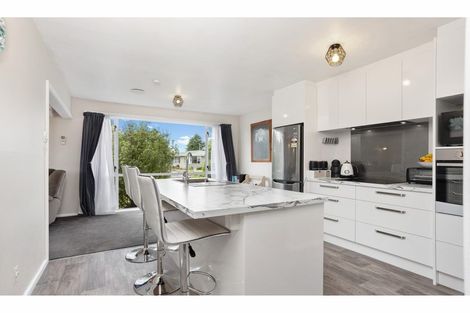 Photo of property in 19 Kathleen Crescent, Hornby, Christchurch, 8042