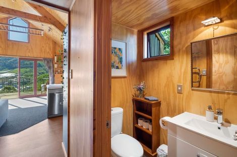 Photo of property in 37 Flinders Road, Heathcote Valley, Christchurch, 8022