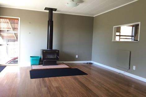 Photo of property in 7 Osmond Court, Sunnyvale, Auckland, 0612