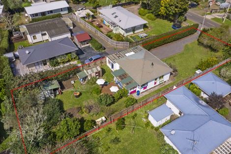 Photo of property in 23 Lorenzen Bay Road, Raglan, 3225