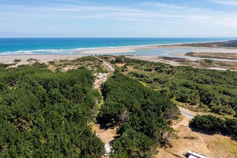 Photo of property in 97 Tangimoana Beach Road, Tangimoana, 4473