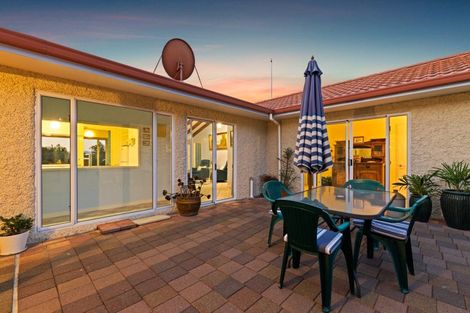 Photo of property in 132 Lane Road, Havelock North, 4130