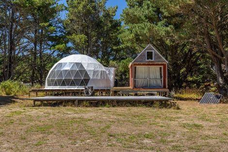 Photo of property in 97 Tangimoana Beach Road, Tangimoana, 4473