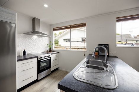 Photo of property in 46 Elmwood Crescent, Pukete, Hamilton, 3200