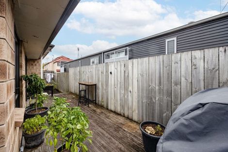 Photo of property in 4/99 Lake Road, Frankton, Hamilton, 3204