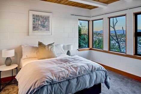 Photo of property in 23 Dargle Way, Island Bay, Wellington, 6023