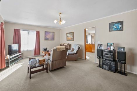 Photo of property in 2/1 Nelson Street, Papakura, 2110