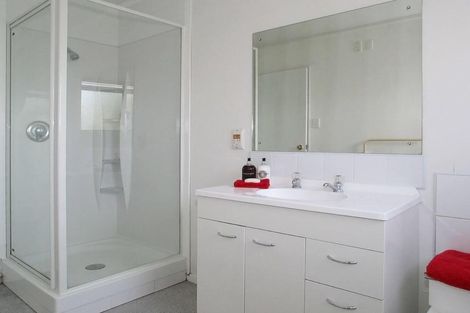 Photo of property in 32 James Cook Drive, Whitby, Porirua, 5024