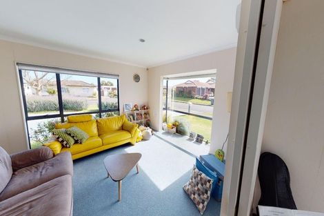 Photo of property in 1 Warwick Place, Springvale, Whanganui, 4501