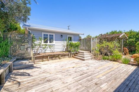 Photo of property in 14 Tiri Road, Manly, Whangaparaoa, 0930