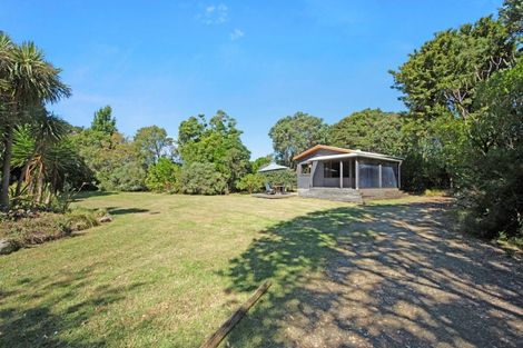 Photo of property in 15 Catley Road, Te Horo, Otaki, 5582