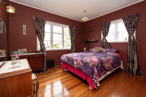 Photo of property in 16 Hardy Street, New Brighton, Christchurch, 8061