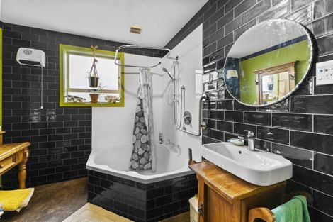 Photo of property in 16a Royal Crescent, Saint Kilda, Dunedin, 9012